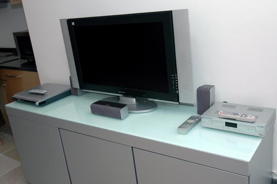 Esplanada Studios Aparthotel 3*